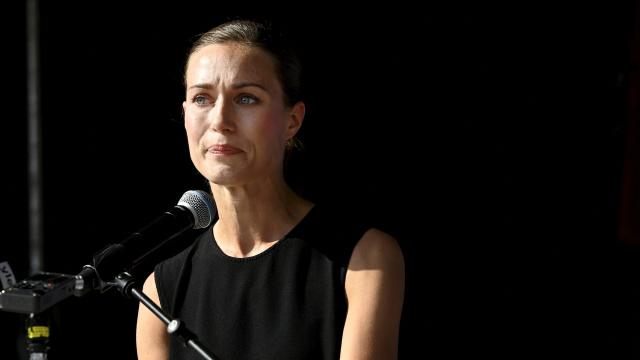 Sanna Marin, tras justificarse por salir de fiesta con sus amigas durante sus vacaciones.