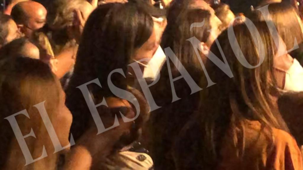 La reina Letizia de concierto con Leonor y Sofía.