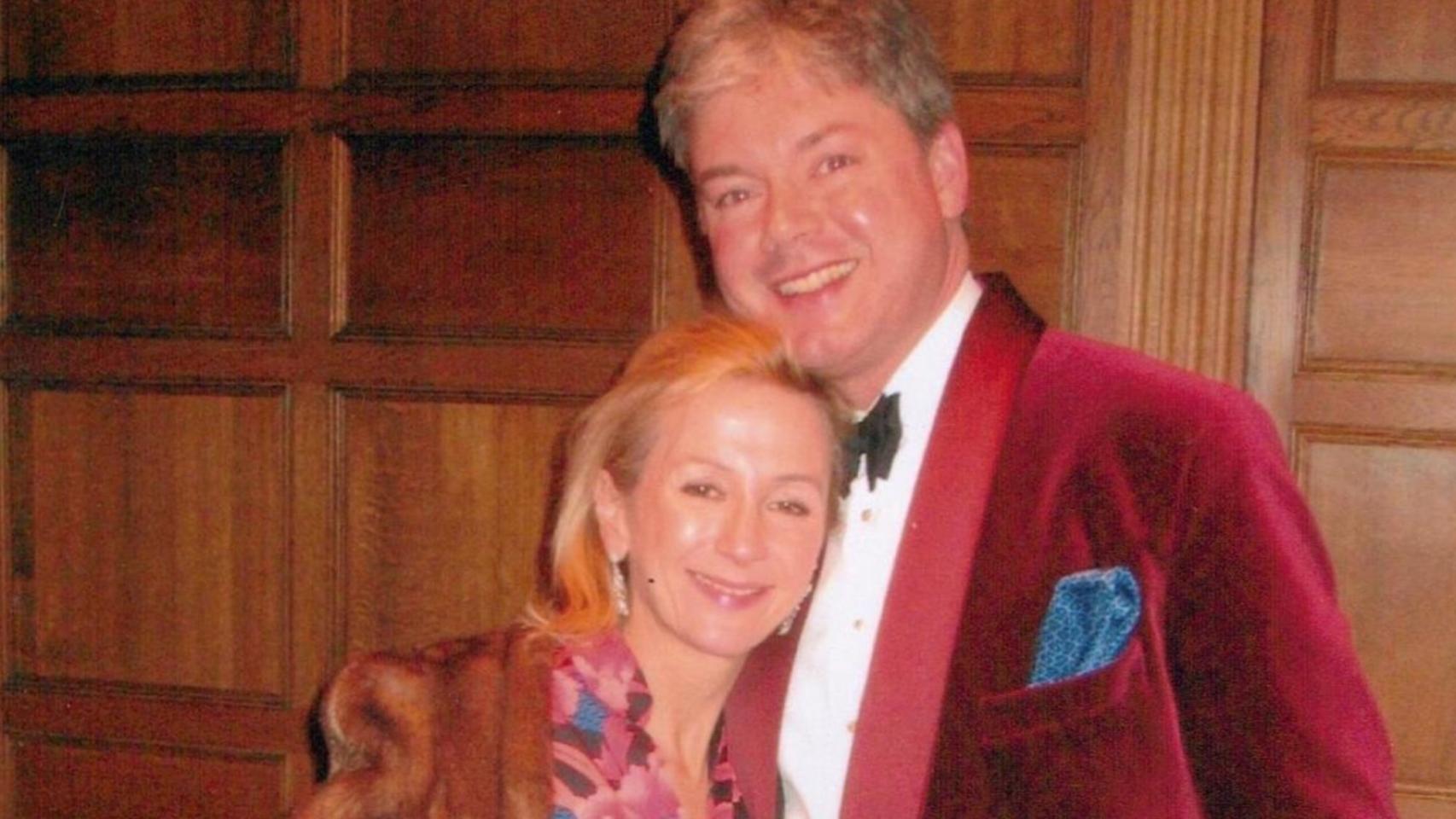 Charles Villiers junto a su mujer Emma.