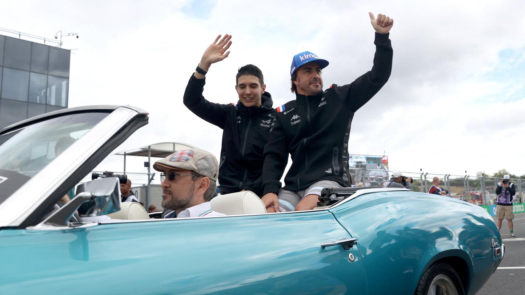 Esteban Ocon y Fernando Alonso, en el Gran Premio de Hungría