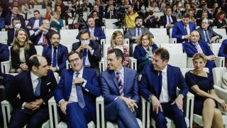 La guerra de Díaz a la CEOE dinamita los puentes que le quedan a Sánchez con los empresarios