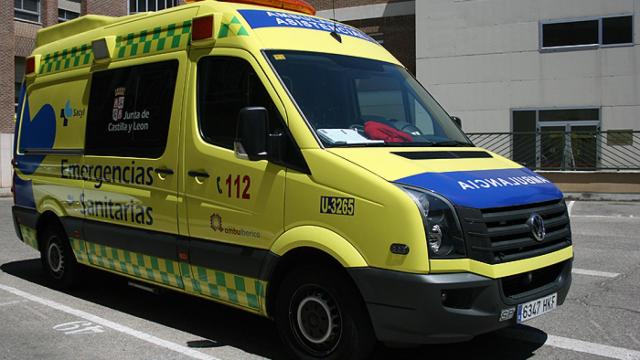 Ambulancia medicalizada del Sacyl.