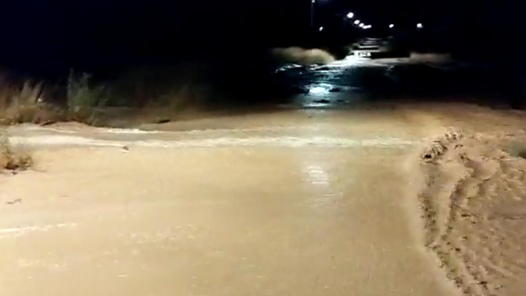 Lluvia en Aljubé (Tobarra). Foto: Twitter @MeteoHellin.