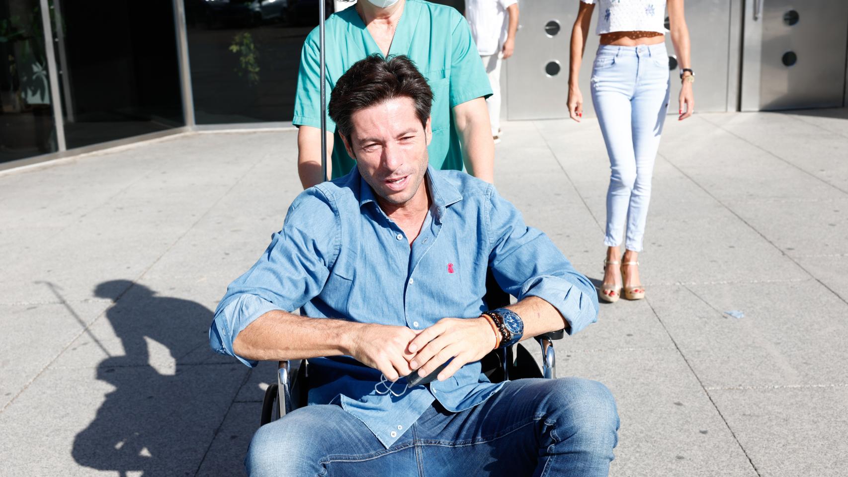José Antonio Canales Rivera a su salida del hospital este domingo 28 de agosto de 2022.
