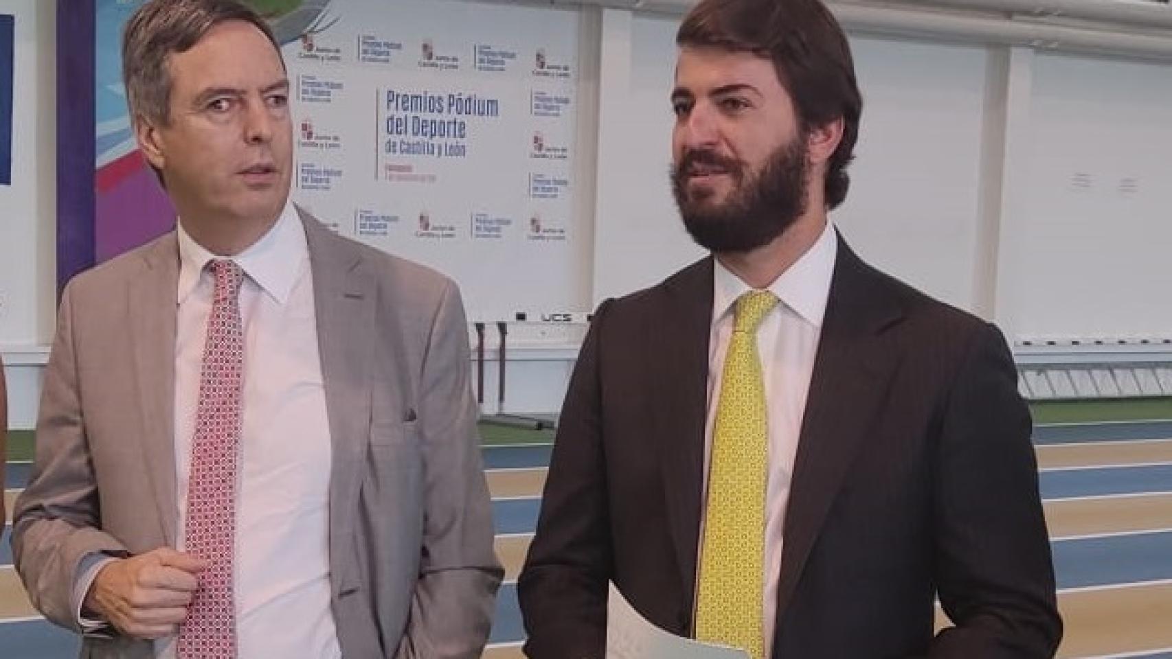 García-Gallardo junto al director general de Deportes de la Junta, Enrique Sánchez-Guijo