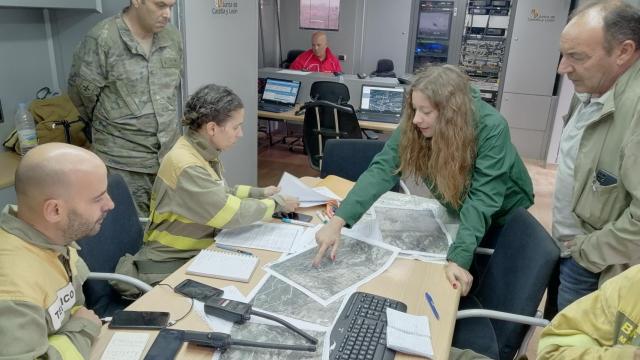 Puesto de Mando Avanzado en el incendio del campo de tiro del Teleno