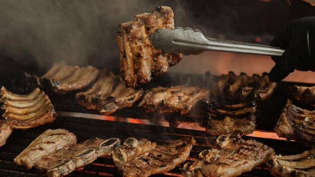 Tiagos: locos por el churrasco en Santiago de Compostela