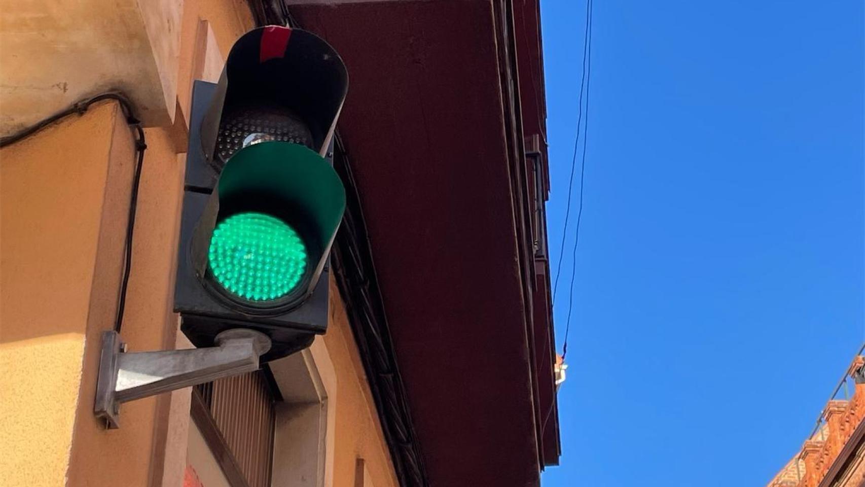 Semáforo en Benavente