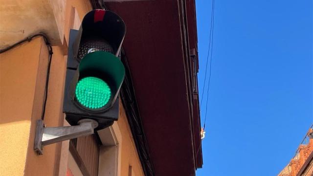 Semáforo en Benavente