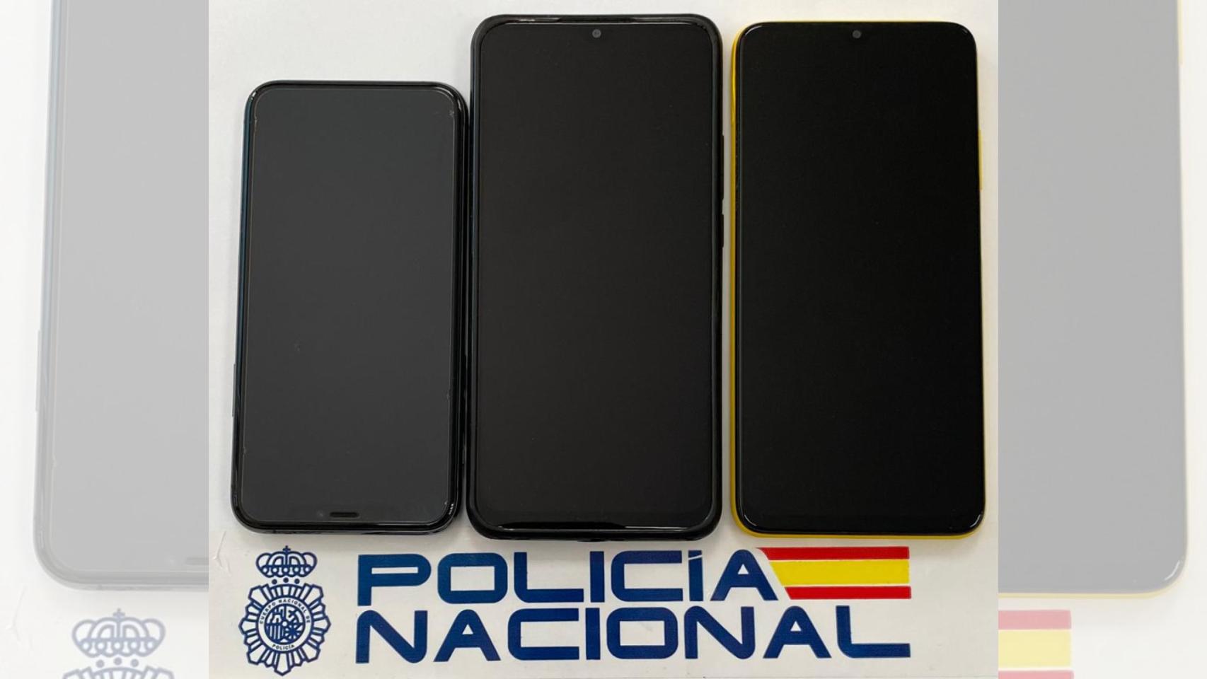 Los tres móviles sustraídos.