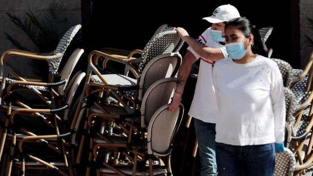 Un trabajador de la construcción en una obra en Valencia, en imagen de archivo.