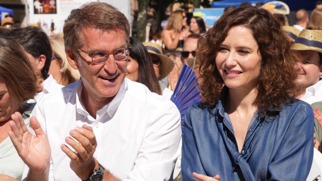 Alberto Núñez Feijóo e Isabel Díaz Ayuso en un acto en Alcalá de Henares (Madrid)