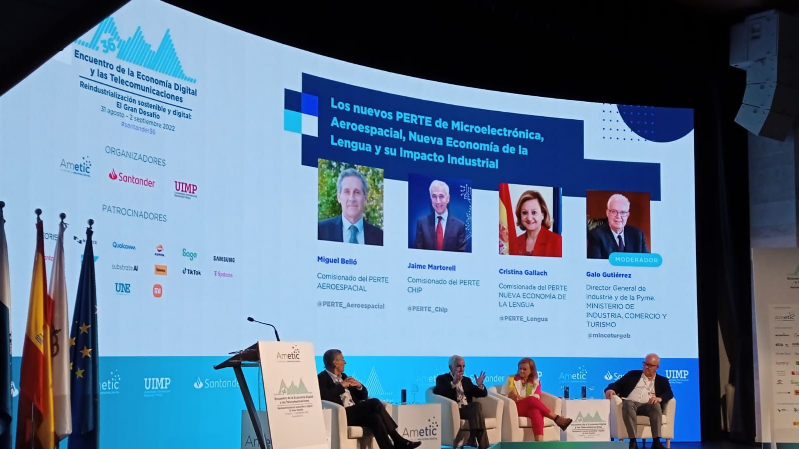 Los comisionados de los PERTE aeroespacial (Miguel Belló), chip (Jaime Martorell) y de la lengua (Cristina Gallach) durante su encuentro en Santander.