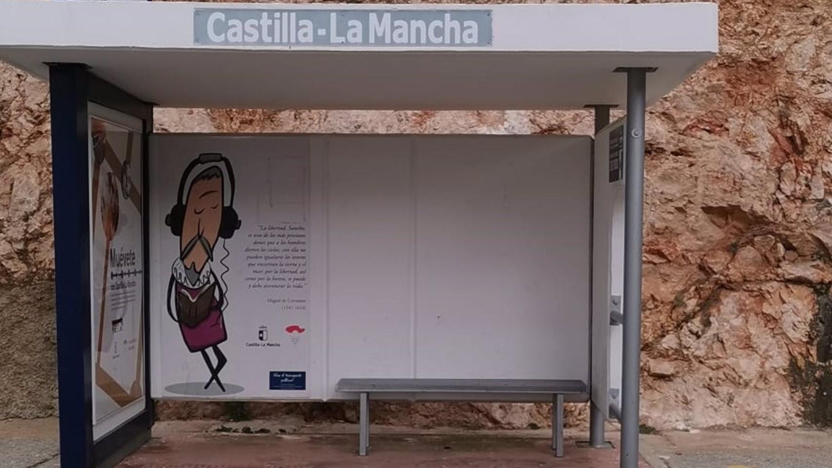 Parada de autobús en un municipio de Castilla-La Mancha
