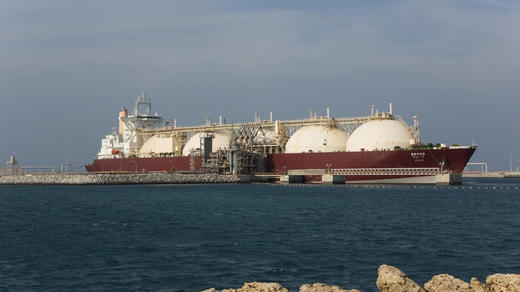 Barco de transporte de gas (GNL) de TotalEnergies