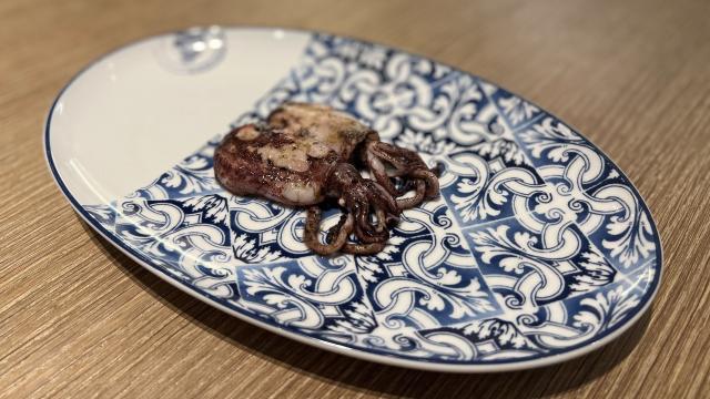 Bistronómika, el templo del pescado a la brasa en Madrid