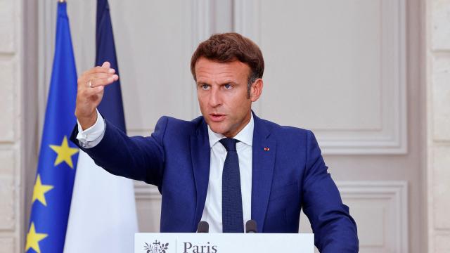 Emmanuel Macron durante la rueda de prensa que ha ofrecido este lunes en París.
