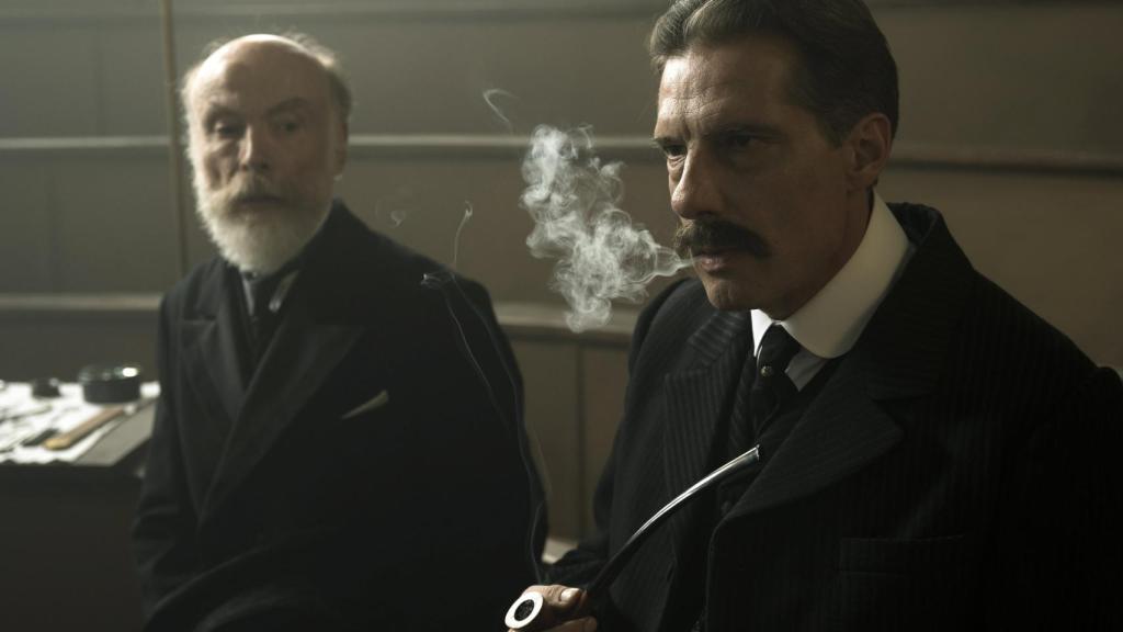 Fotograma del primer episodio de 'Paris Police 1900'.