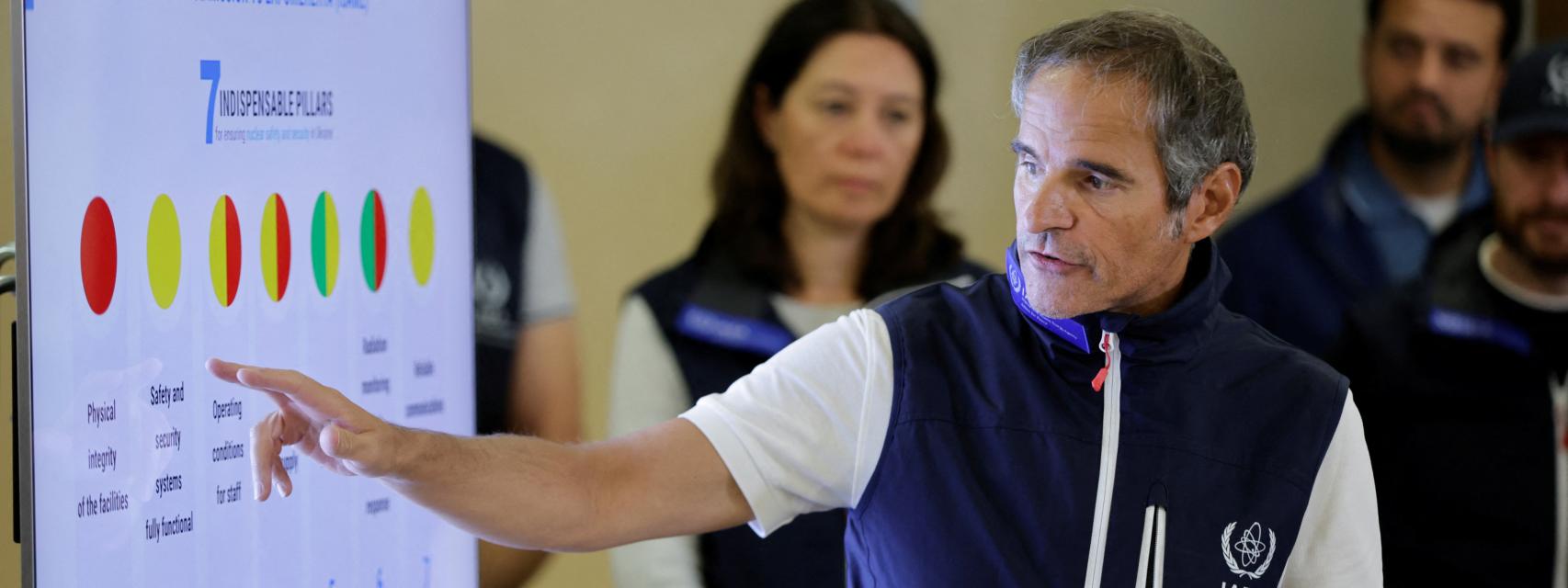 El director de la OIEA, Rafael Grossi, explica la situación de la central de Zaporiyia.