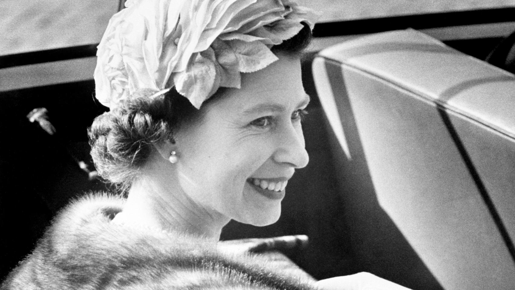 Isabel II  : su vida, en imágenes