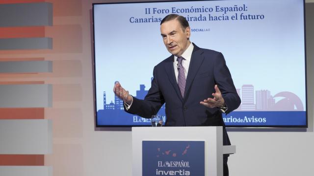 Pedro J. Ramírez, presidente ejecutivo y director de EL ESPAÑOL, en la inauguración del II Foro Económico Español: 'Canarias una mirada hacia el futuro'.