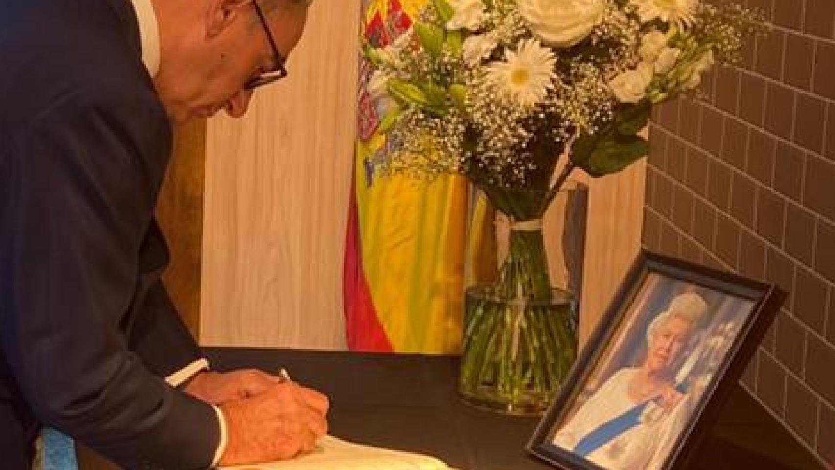 El presidente de Iberdrola en la Embajada Británica de Madrid