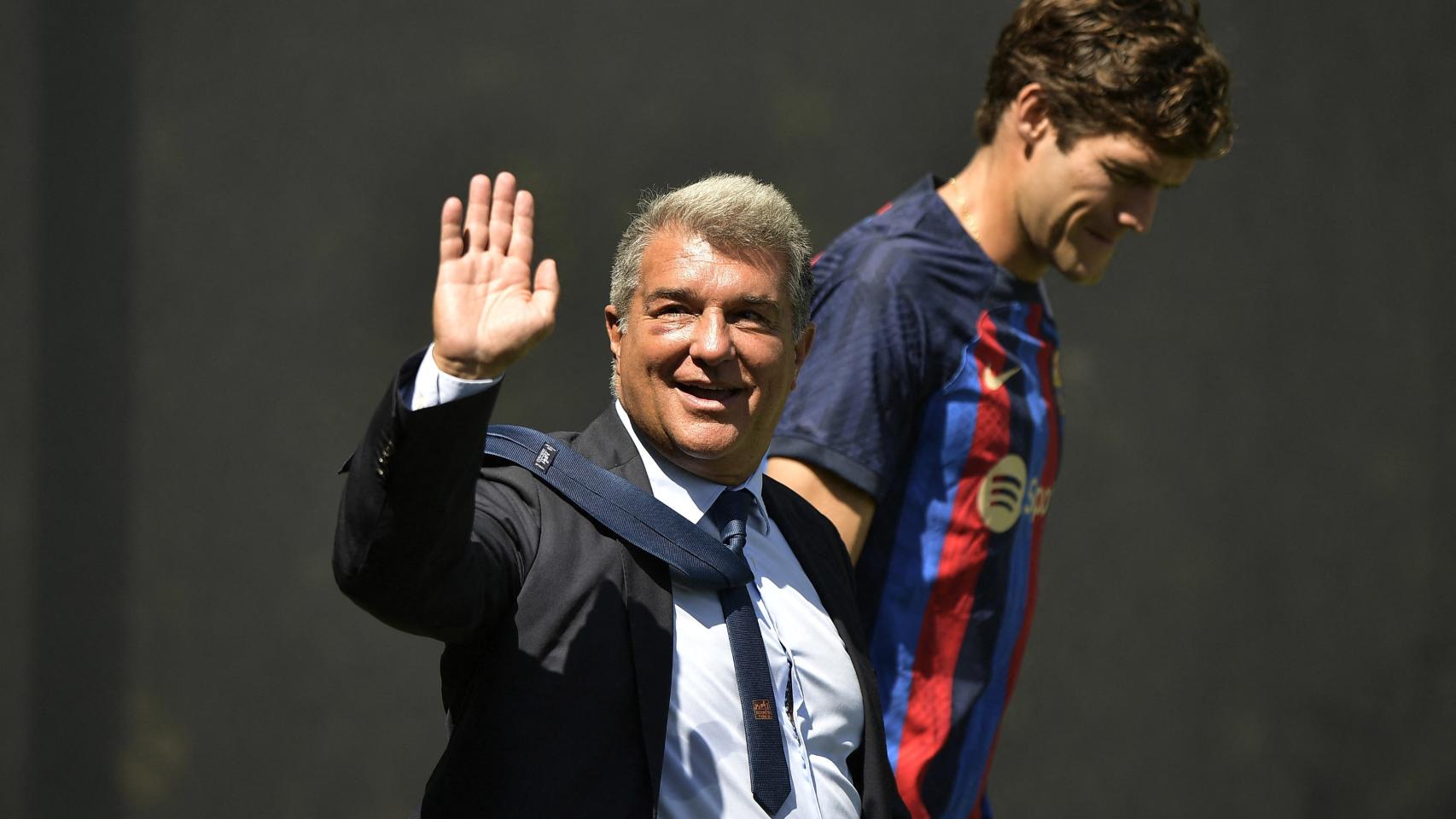 Joan Laporta, durante la presentación de Marcos Alonso con el Barça