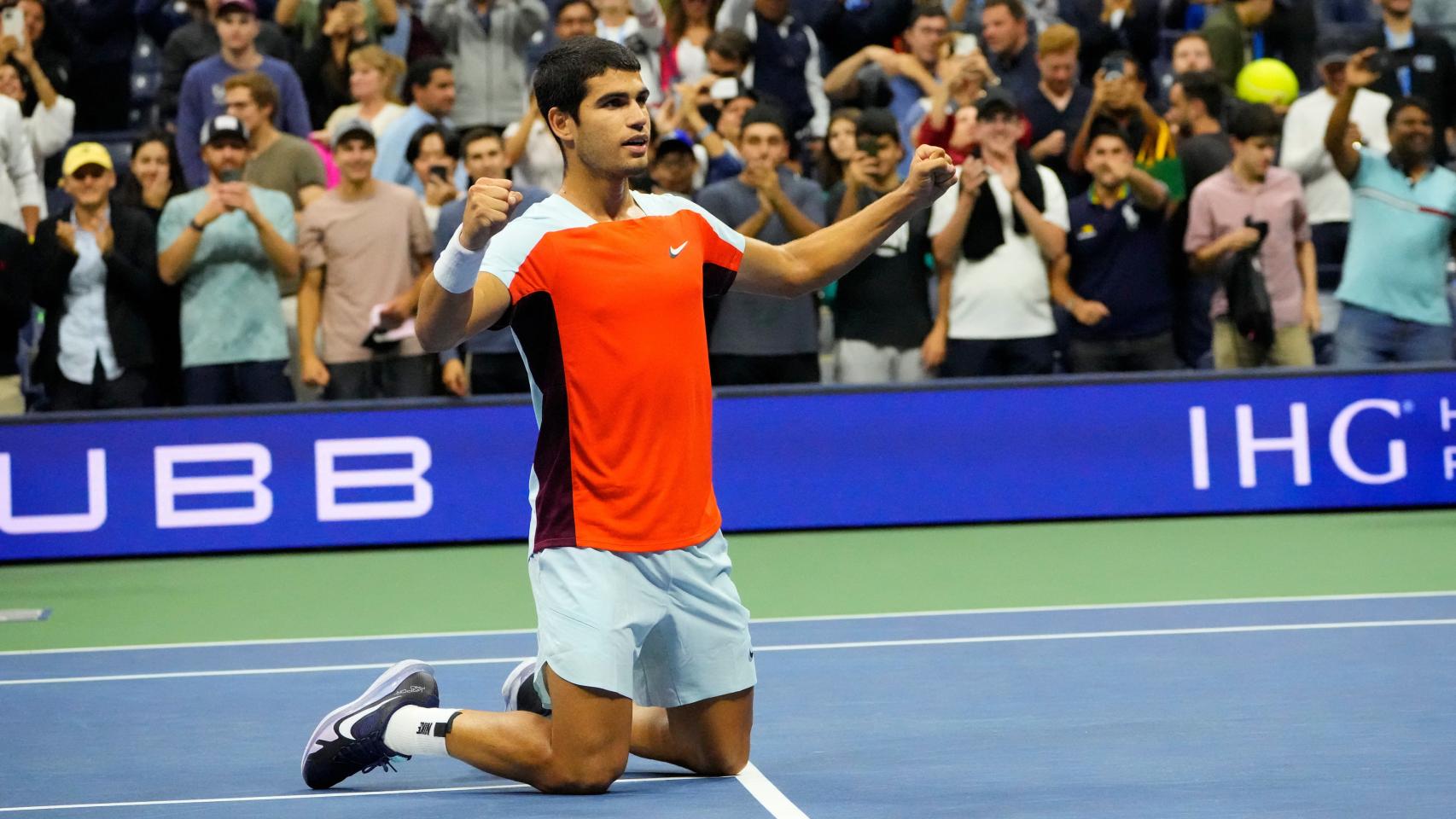 Carlos Alcaraz celebra en el US Open