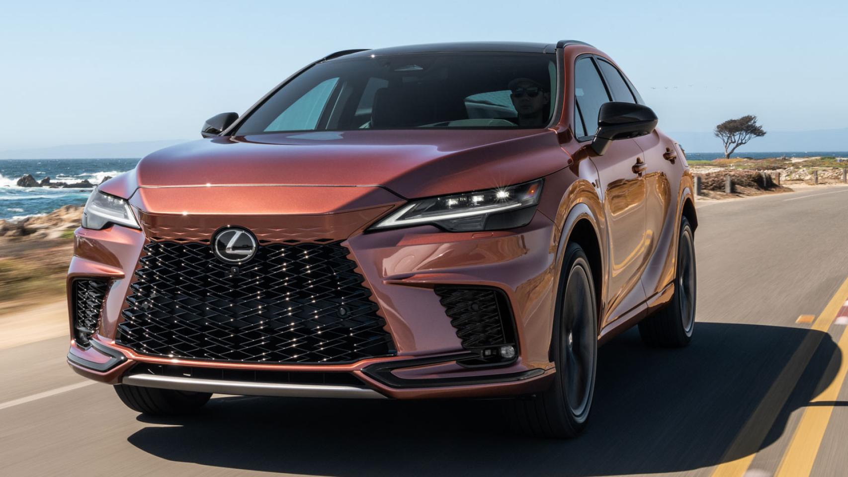 Imagen del Lexus RX de 2023 en su versión más potente, el RX500h.
