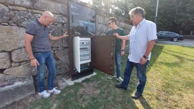 Monolitos de iluminación rural.