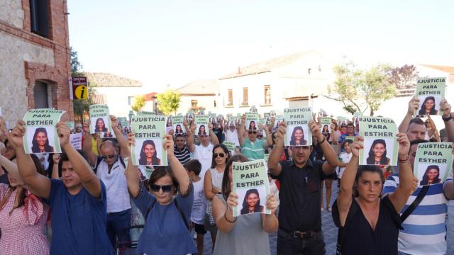 Concentración en Traspinedo por el esclarecimiento de la muerte de Esther López