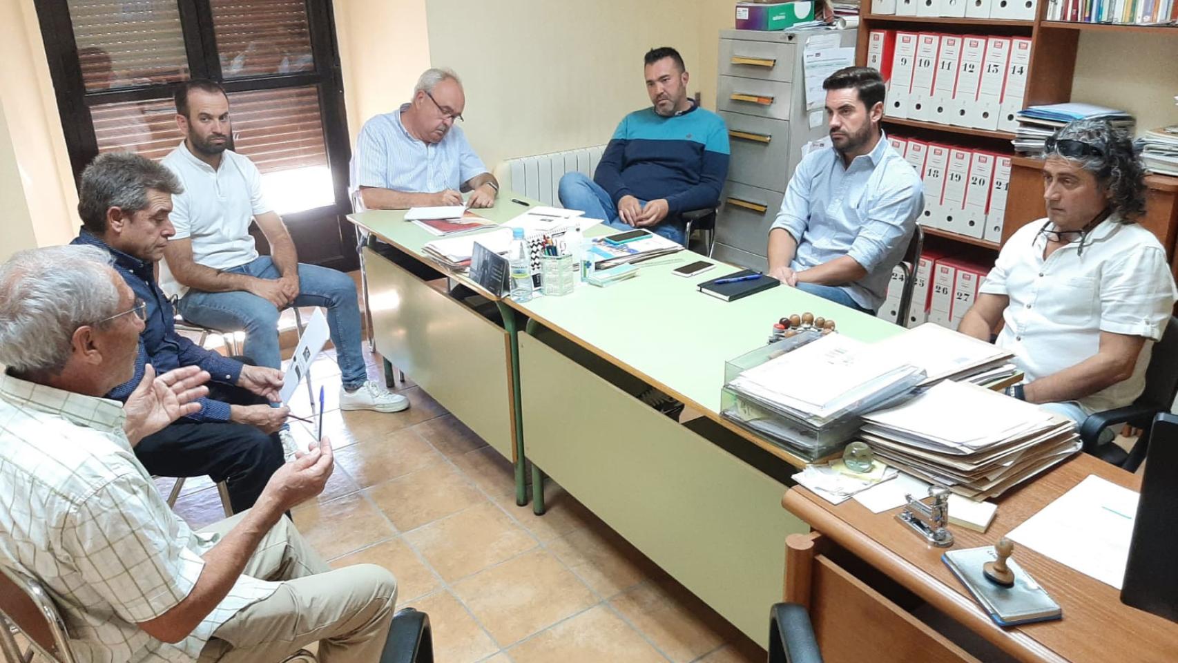 Reunión UGT-PSOE Plan Tierra de Campos en Tapioles./ PSOE Zamora
