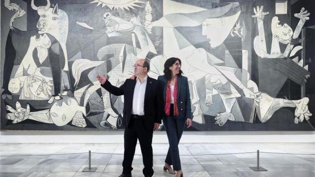 Miquel Iceta y Rima Abdul Malak, durante la presentación de los actos conmemorativos.