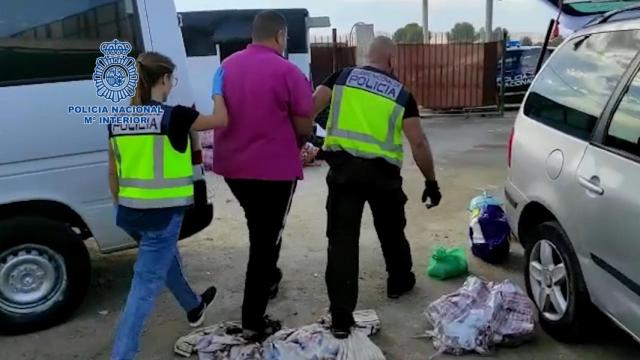 1.000 euros por volar desde Canarias: el precio que una mafia ponía a los migrantes para entrar en la Península