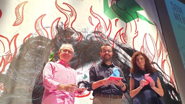 Abel Guarinos, Ximo López y Alicia Garijo, en la presentación de temporada del Arniches.