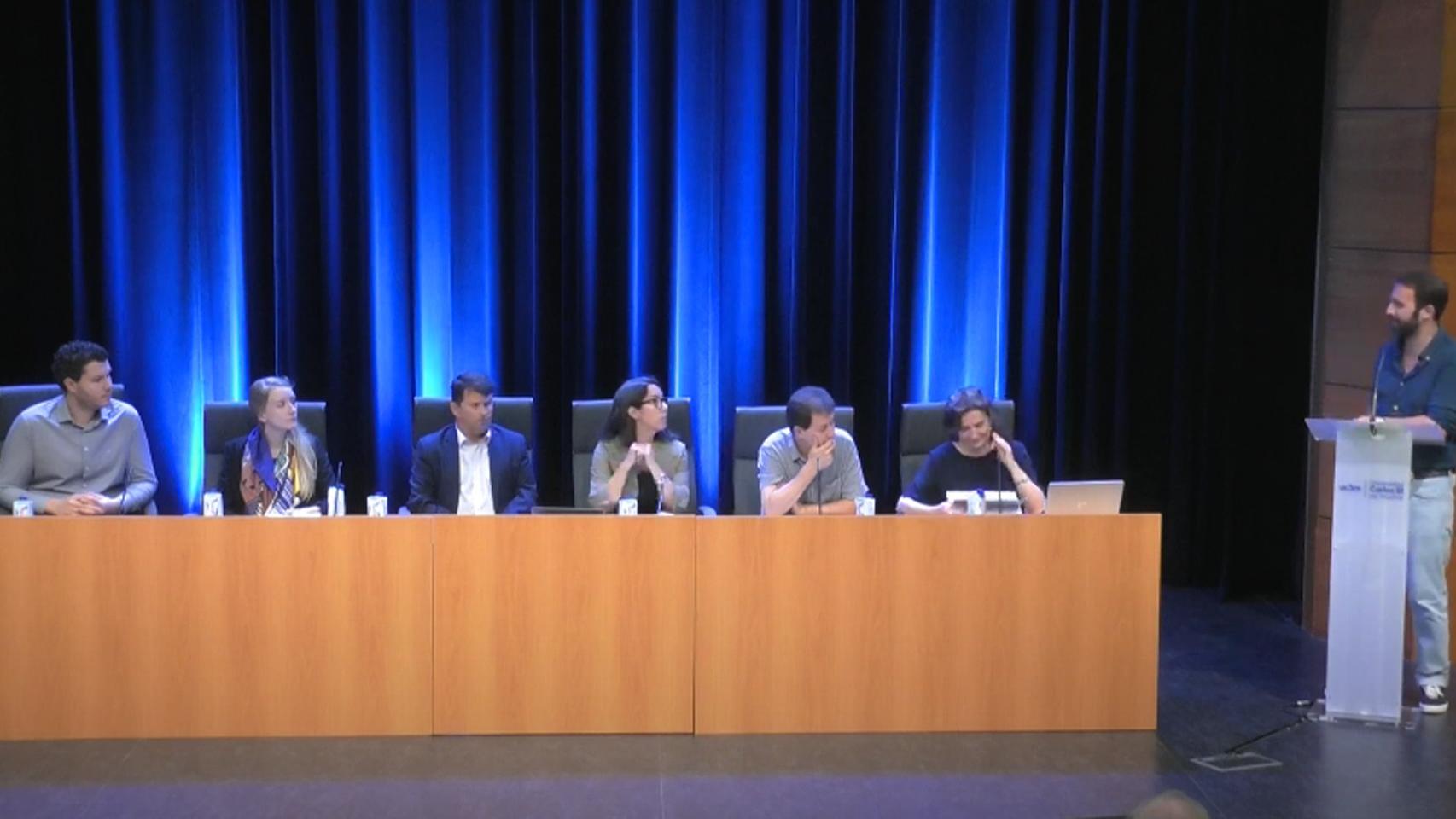 De izquierda a derecha: Jose Carlos Pulido, CEO de Inrobics; Becca Latter, project manager del Observatorio Social de la Fundación ‘la Caixa’; Juan Lluch, director de BTESA ; Helena Soleto, investigadora del grupo Negociación, Mediación y Resolución de Conflictos de la UC3M; Jorge Martínez, investigador del grupo Tecnologías Apropiadas para el Desarrollo Sostenible de la UC3M; y Belén Ruiz, investigadora del grupo Human Language and Accessibility Technologies (HULAT) de la UC3M.