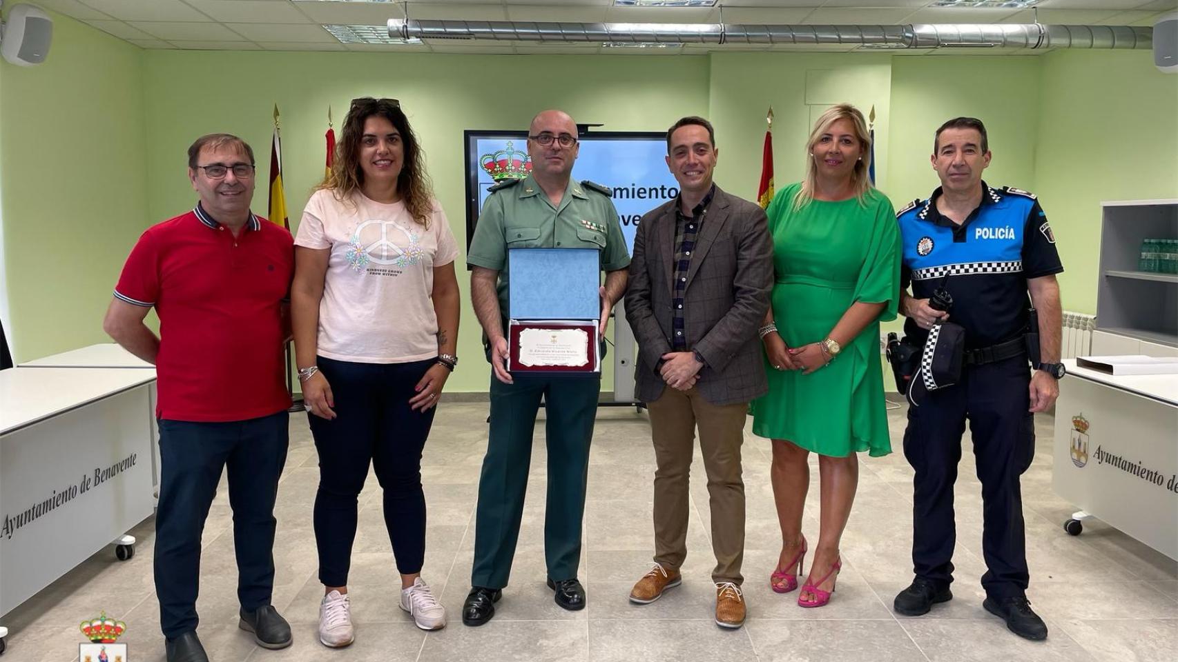 Despedida al capitán de la Guardia Civil de Benavente, Eduardo Vicente Nieto