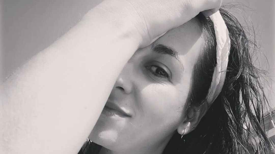 Imágenes del día: el último baño veraniego de Lorena García, presentadora de Antena 3