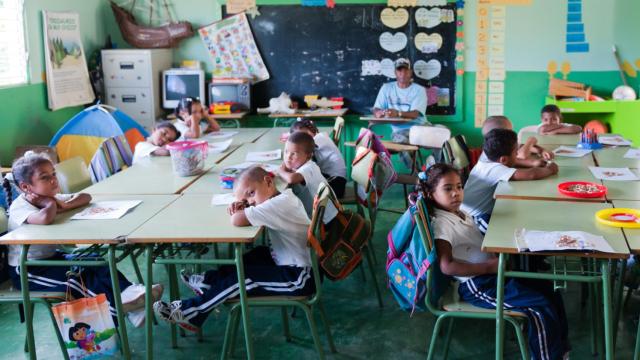 Niños en una escuela de la República Dominicana