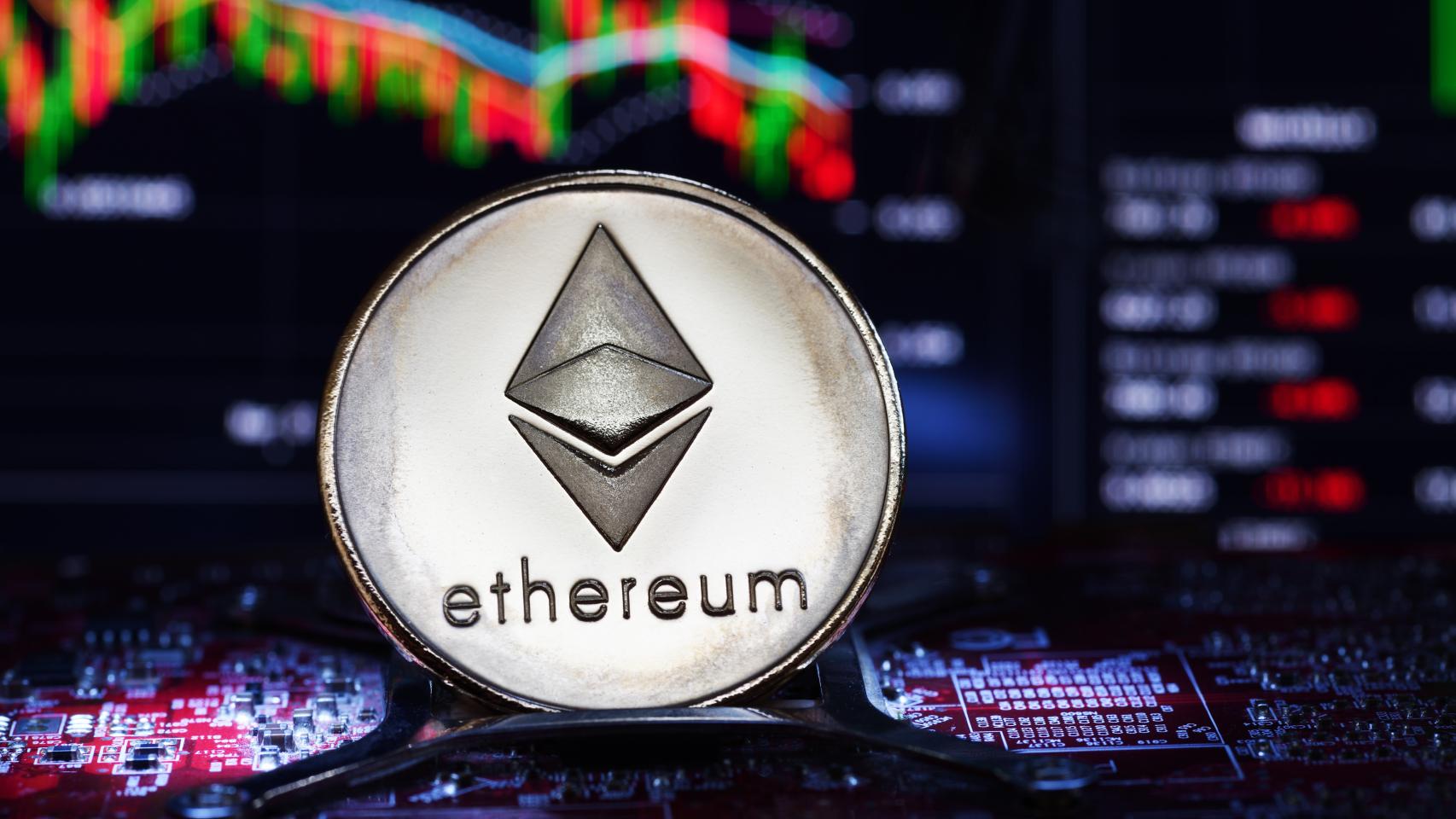 El ethereum, alternativa de inversión a bonos y materias primas tras  rebajar casi un 100% su consumo energético
