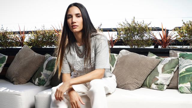 La cantante India Martínez en una fotografía tomada en Madrid durante la presentación de su libro, en marzo de 2021.