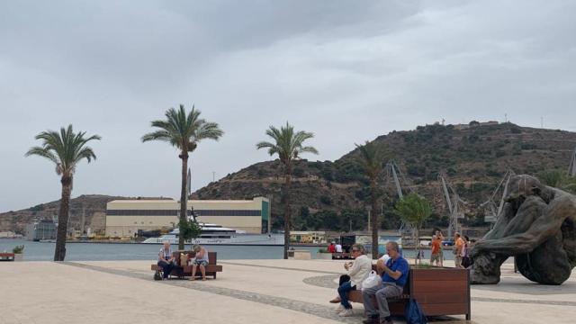 La primera fase de Plaza Mayor ha dado un salto de calidad al aspecto que presenta la explanada a la que llegan los cruceros en Cartagena.