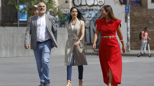 Carlos Carrizosa, Inés Arrimadas y Luz Guilarte en Barcelona.