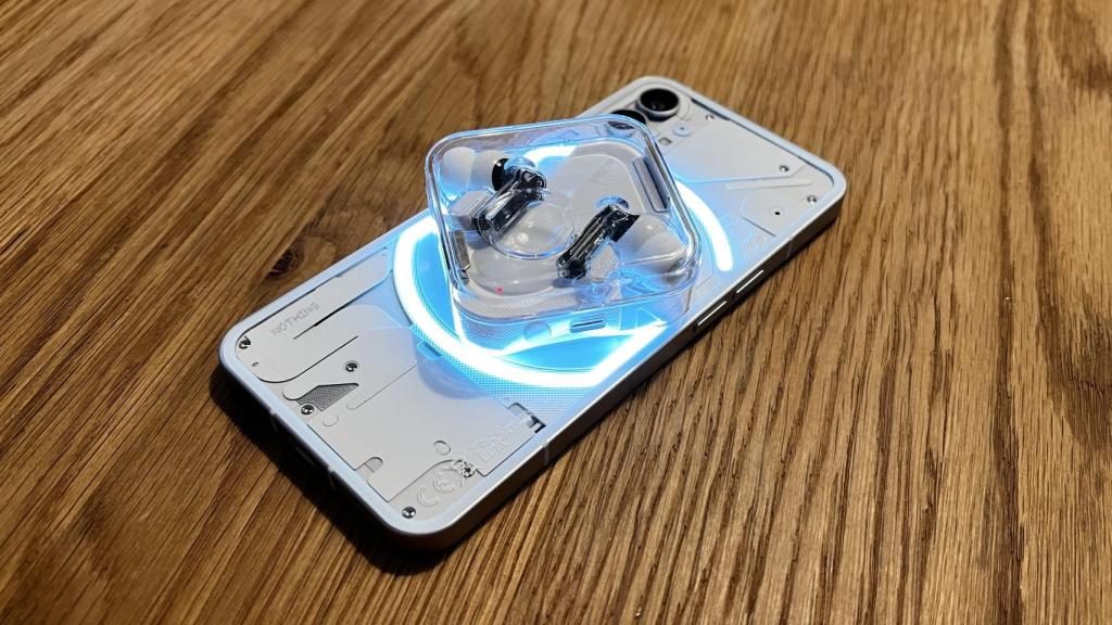 Nothing Phone (1)