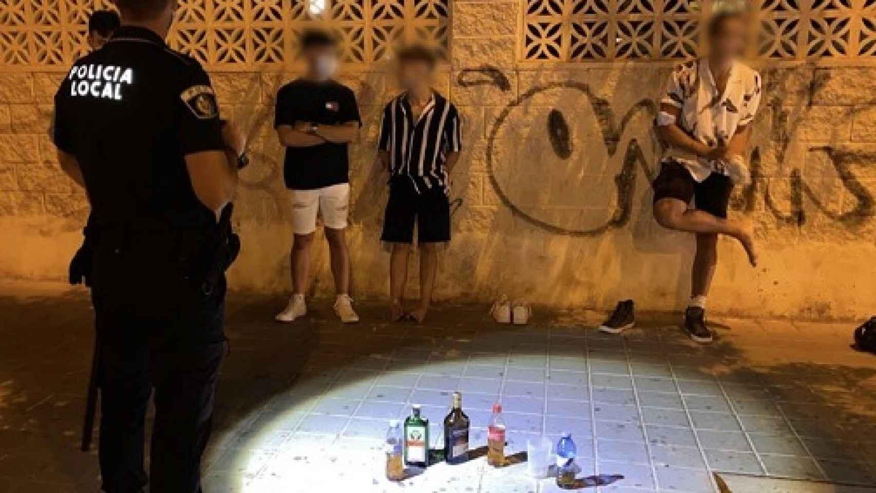 La Policía de Alicante, en el Casco Antiguo de la ciudad.