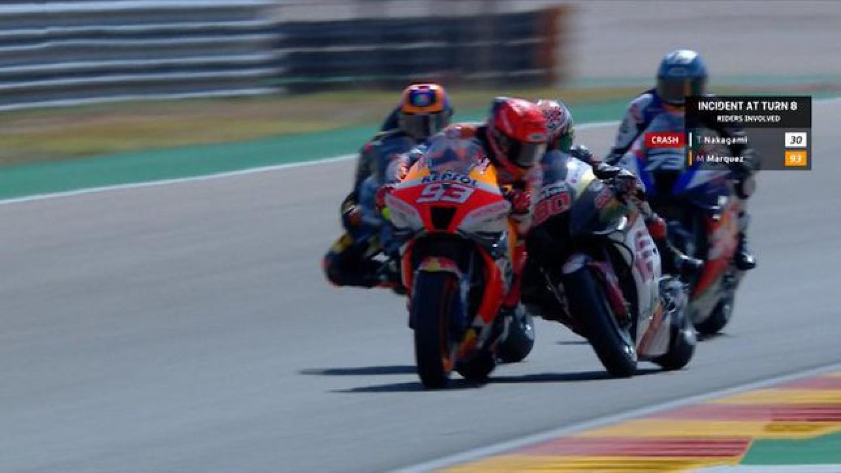Imagen del choque entre Marc Márquez y Takaaki Nakagami, en la curva 7 de MotorLand Aragón.