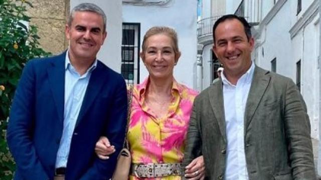 Ana Rosa Quintana, con una inmensa sonrisa en su reaparición antes de volver a El programa de Ana Rosa. Foto: INSTAGRAM PEPE ORTIZ