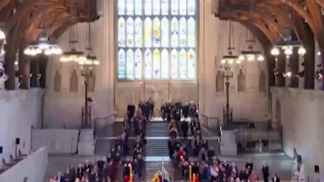 Londres se prepara para despedir a la reina Isabel II