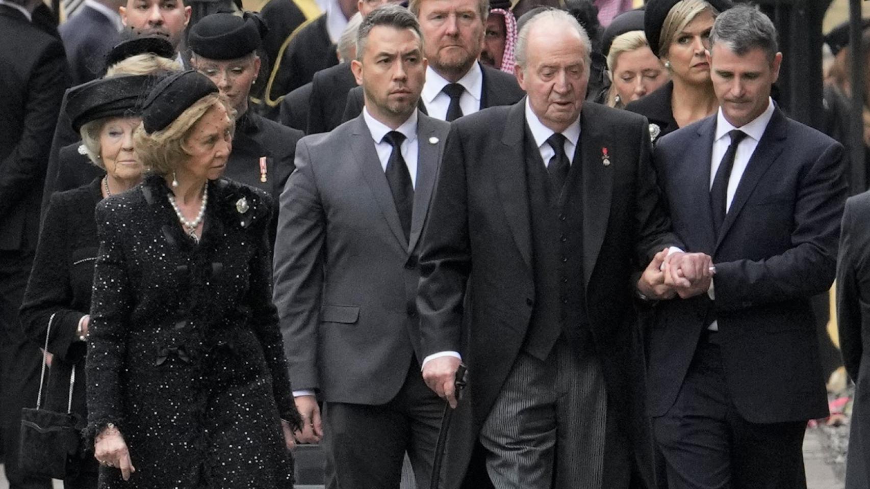 La reina, a su llegada a la abadía de Westminster.