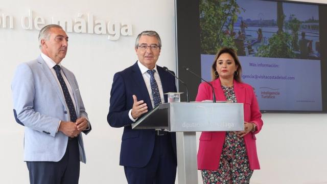Francisco Salado, presidente de la Diputación de Málaga, en rueda de prensa.